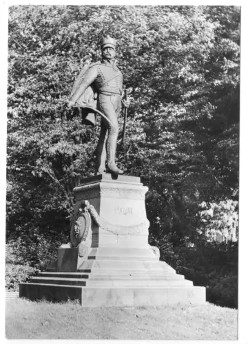 AK, Stralsund, Schilldenkmal, 1968