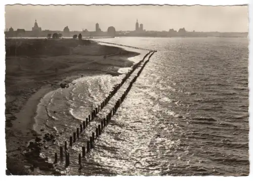 AK, Stralsund, Stadtpanorama von Dänholm aus, 1966