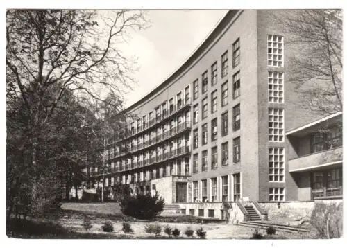 AK, Stralsund, Bezirkskrankenhaus, Gartenseite, 1983