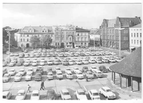 AK, Stralsund, Leninplatz, Version 1, zahlr. Pkw, 1975