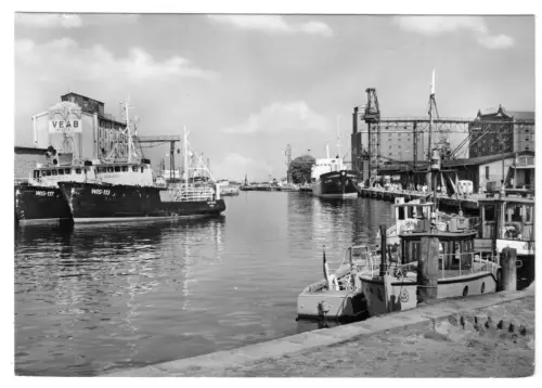 AK, Wismar, Partie im Hafen mit WIS -113 und WIS-117, 1968