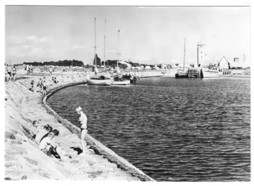 AK, Insel Poel, Timmendorf, Partie im Hafen, 1970