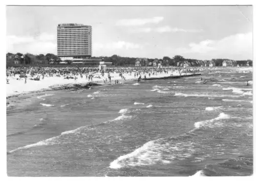 AK, Rostock Warnemünde, Blick vom Strand zum Hotel "Neptun", 1974
