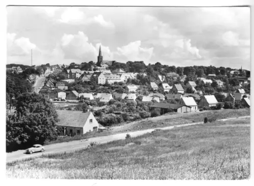 AK, Bergen Rügen, Totale mit Blick zur Kirche, 1976