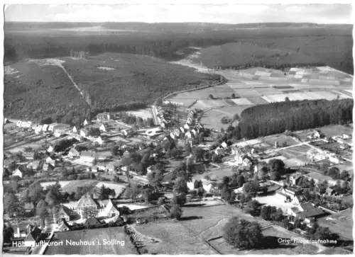 AK, Neuhaus im Solling, Luftbildteilansicht, Version 2, um 1960