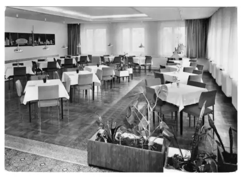 AK, Plau Meckl., Kr. Lübz, FDGB-Heim "Emil Otto", Café, 1977