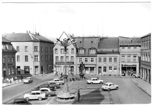 AK, Perleberg, Großer Markt, belebt, 1974