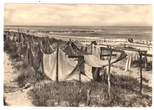 AK, Seeheilbad Graal-Müritz, Netze am Fischerstrand, 1958