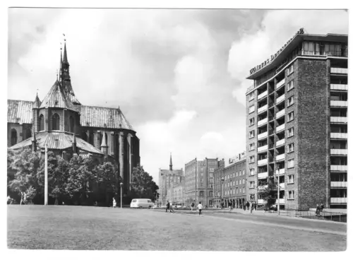 AK, Rostock, Marienkirche und Lange Str., 1965