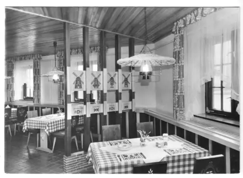 AK, Banzkow Kr. Schwerin, Gaststätte "Lewitzmühle", Galerie, Gastraum, 1979