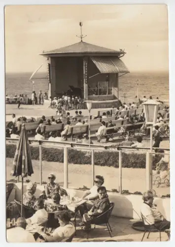 AK, Ostseebad Binz Rügen, Am Konzertplatz, belebt, Version 2, 1974