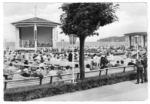 AK, Ostseebad Binz Rügen, Am Konzertplatz, belebt, Version 4, 1962