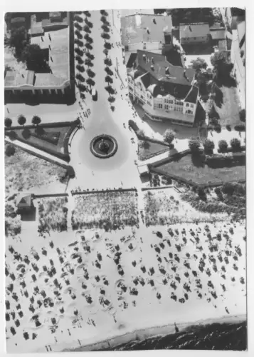 AK, Ostseebad Binz Rügen, Strand, Luftbildansicht, 1976
