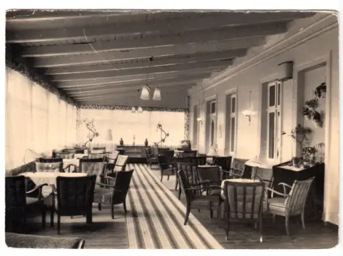 Foto im AK-Format, Ostseebad Göhren Rügen, Veranda eines Ferienheims,  um 1967