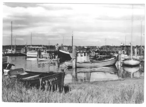 AK, Thiessow Rügen, Fischereifahrzeuge am See, 1967