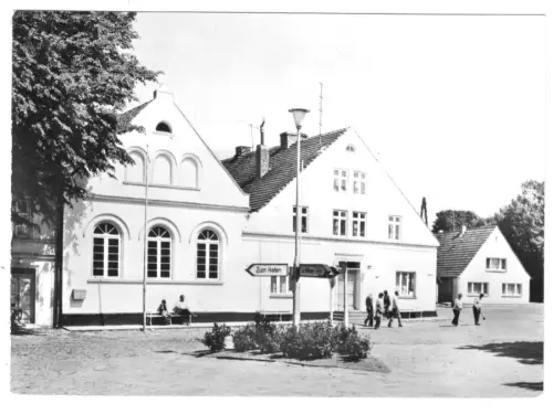 AK, Wiek Rügen, Marktplatz, belebt, 1980