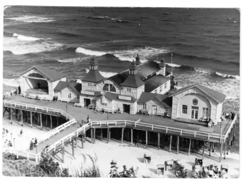 AK, Sellin Rügen, Partie an der Seebrücke, 1964