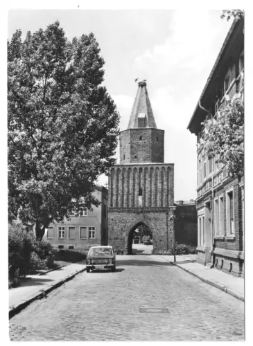 AK, Pasewalk, Straßenpartie am Mühlentor, 1979
