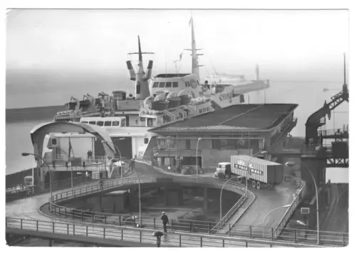 AK, Sassnitz Rügen, Saßnitz, Blick auf den Fährhafen, passender SSt., 1979