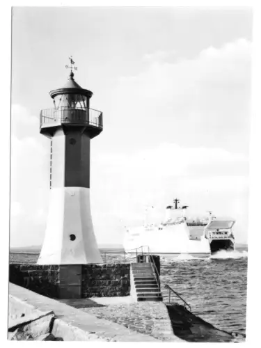 AK, Sassnitz Rügen, Saßnitz, Mole und Eisenbahnfährschiff "Rügen", 1973