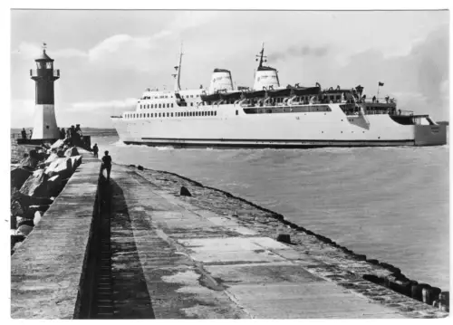 AK, Sassnitz Rügen, Saßnitz, Eisenbahnfähre MS "Saßnitz" am Molenkopf, 1966