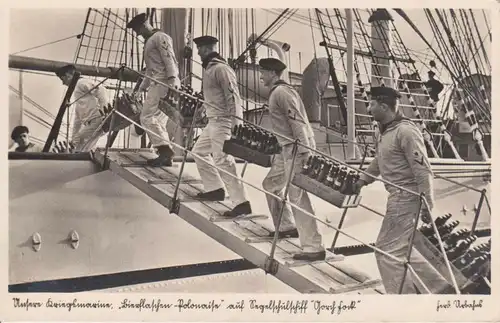 Ansichtskarte Gorch Fock Matrosen Kriegsmarine "Bierkasten-Polonaise"  Foto 1939