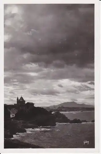 Ansichtskarte Biarritz Chateau basque Atlantik-Küste Wolken Foto ca. 1940