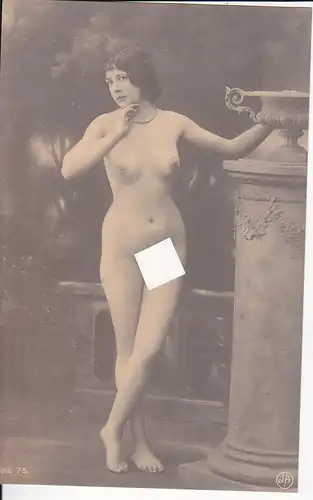 Ansichtskarte Frau an Säule Akt Vintage Erotik