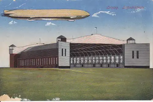 Ansichtskarte Leipzig Luftschiffhalle Flughafen mit Zeppelin 1917
