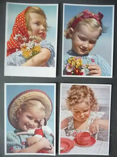 4 Ansichtskarte Kinder mit Blumen Spielzeug / Carl Werner Verlag ca. 1940