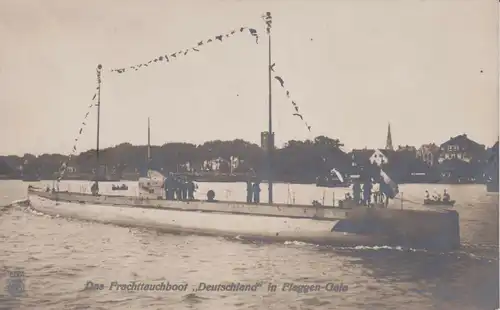 Ansichtskarte U-Boot Unterseeboot "Deutschland" Flaggenschmuck Foto