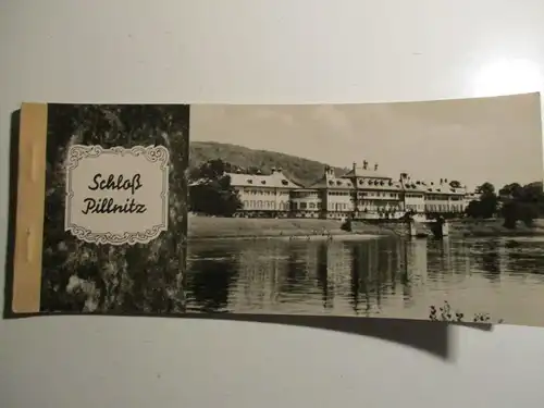 [Echtfotokarte schwarz/weiß] Schloß  Pillnitz. 