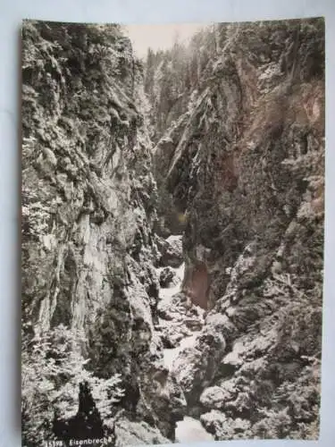 [Echtfotokarte schwarz/weiß] Eisenbreche
Hintersteinertal 85 m tief an der Straße zum Giebelhaus Allgäuer Alpen. 