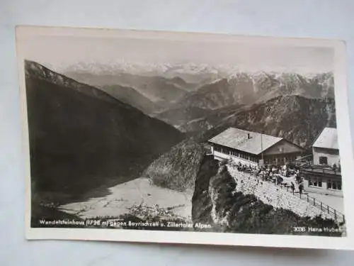 [Echtfotokarte schwarz/weiß] Wendelsteinhaus (1728 m) gegen Bayrischzell u. Zillertaler Alpen. 