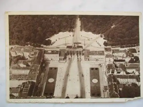 [Ansichtskarte] Das schöne Deutschland
Bild 149: Berlin, Brandenburger Tor
Reichswinterhilfe Lotterie 1934/35. 