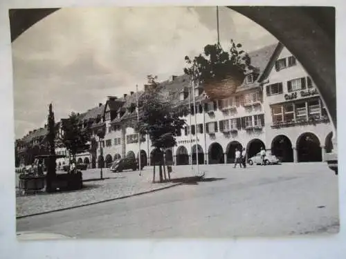 [Echtfotokarte schwarz/weiß] Freudenstadt im Schwarzwald
Heilklimatischer Kurort - 740-1000 m ü.M. 