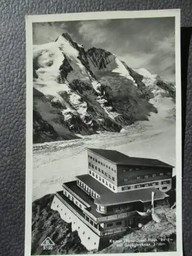 [Echtfotokarte schwarz/weiß] Kaiser-Franz-Josef-haus 2418 m mit Großklockner 3798 m. 