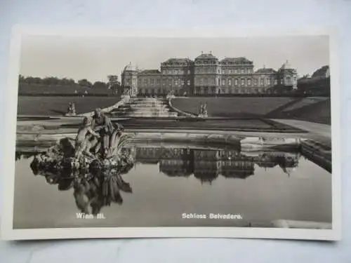 [Echtfotokarte schwarz/weiß] Wien III. Schloss Belvedere
(Adressseite weitere Infos zum Schloss). 