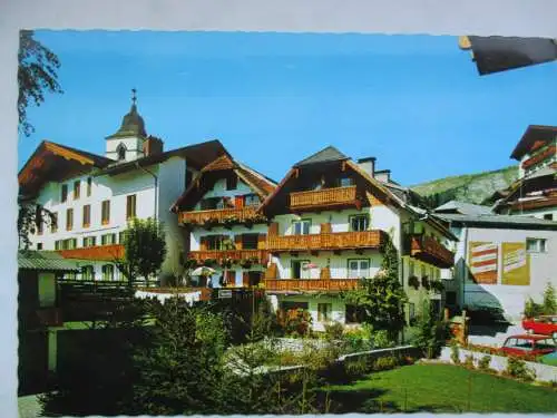 [Echtfotokarte farbig] St.  Wolfgang im Salzkammergut
Unterer Markt
Schiffslandestelle Markt. 