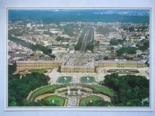 [Echtfotokarte farbig] Colours et lumière de France - Chateau de Versailles
Vue aérienne du Parc et du Chateau. 