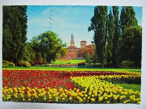 [Echtfotokarte farbig] Milano Castello Sforzesco vista dal Parco. 