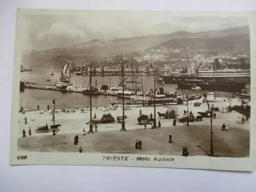 [Echtfotokarte schwarz/weiß] Trieste Molo Audace. 