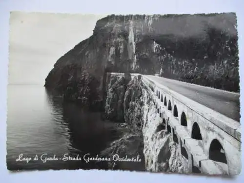 [Echtfotokarte schwarz/weiß] Lago di Garda 
Dtrada  Gardesana Occidentale. 
