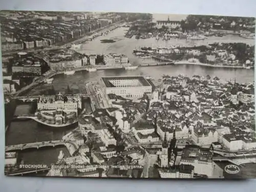 [Echtfotokarte schwarz/weiß] Stockholm Kungliga Slottet och Staden mellan  briarna. 