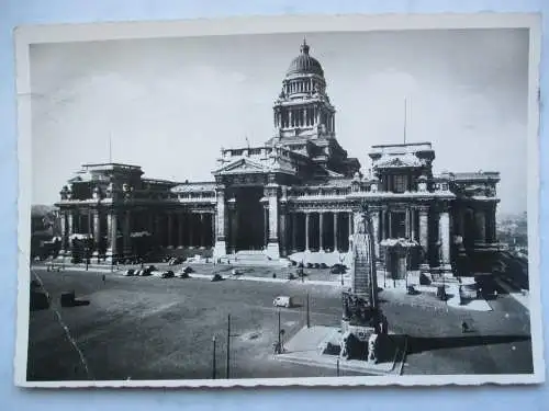 [Echtfotokarte schwarz/weiß] Bruxelles Palais des Justice. 