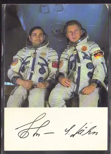 Gemeinsamer Kosmosflug UDSSR/ DDR  Die beiden Fliegerkosmonauten Waleri Bykowski und Sigmund Jähn  Kaksimilie Autogramm