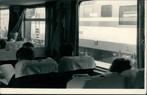  Verkehr/KFZ - Eisenbahn/Zug/Lokomotive - im Zugabtei 1960 Privatfoto 