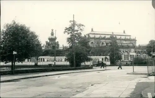 Innere Altstadt-Dresden Postplatz mit Autos und Straßenbahn 1965 Privatfoto 