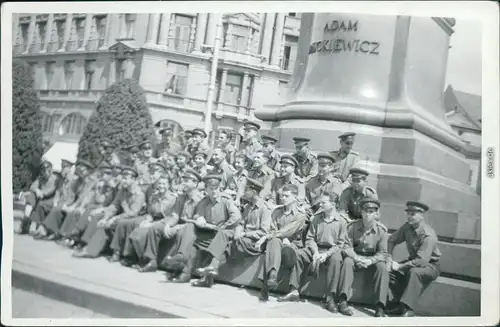 Lemberg Lwiw Львів/Lwów Pomnik Adama Mickiercicza mit Soldaten 1955 Privatfoto