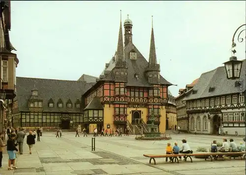 Ansichtskarte Wernigerode Rathaus mit Marktplatz und Besuchern 1989